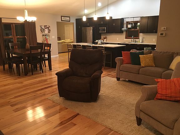 4th image of 118 Lakewood Dr