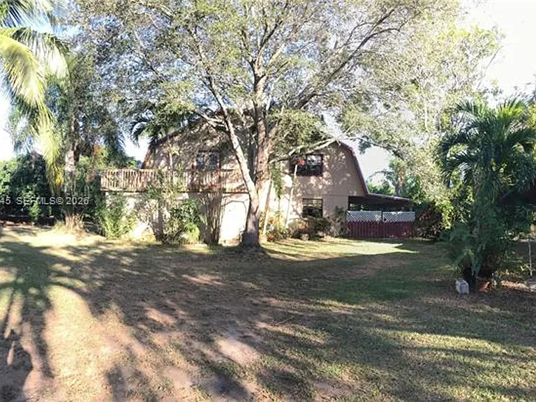 18950 SW 240th St — Photo 3