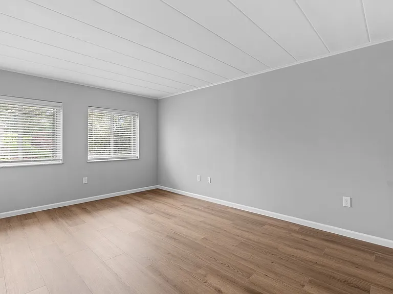 1005 Woodrow Ave #3F — Photo 13