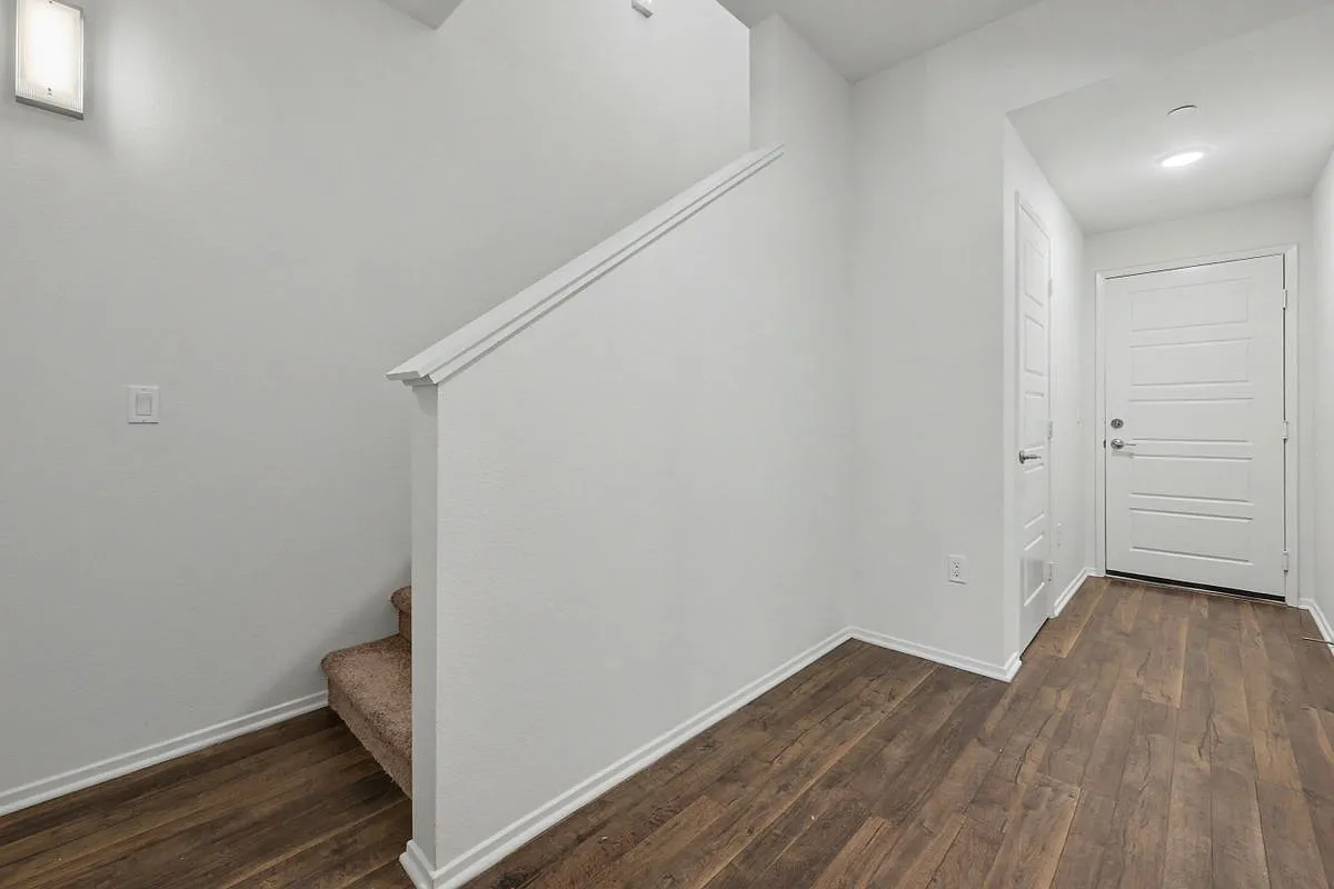 4 bed, 4.0 bath, 1831 sqft, $4,000 — Photo 1
