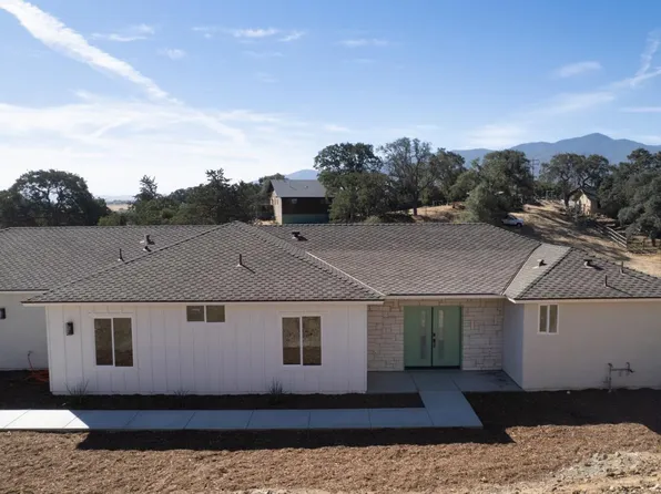 21204 Stage Dr, Tehachapi, CA 93561