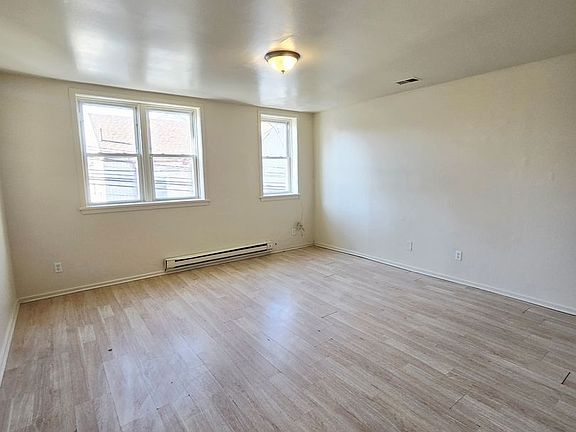 5th image of 223-225 N Fountain St #225-2