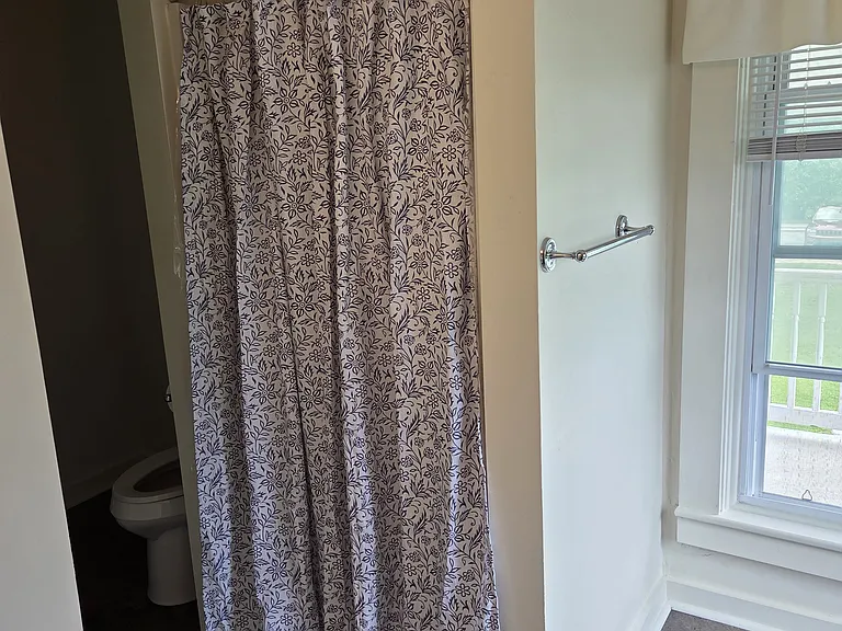 214 E Pine St #214 — Photo 14