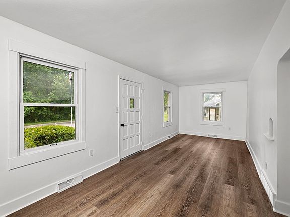 2nd image of 3223 53rd St #B