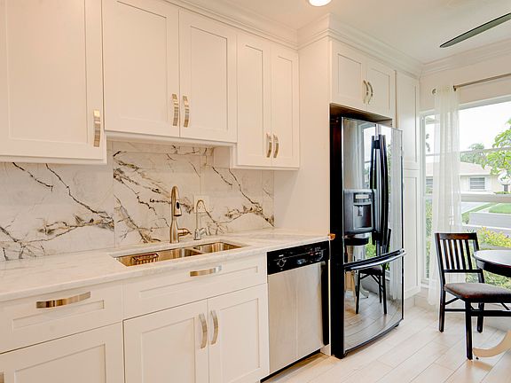 4th image of 8638 Bella Vista Drive