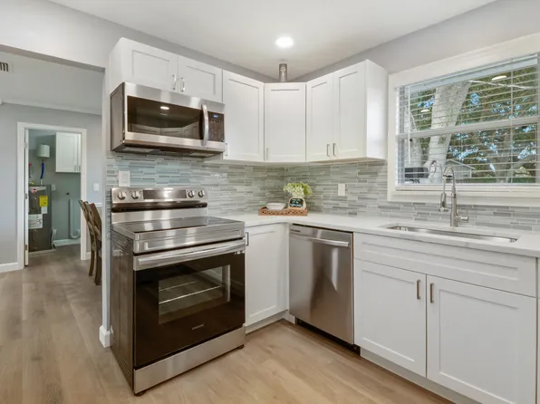 8745 98TH Court, Vero Beach, FL 32967