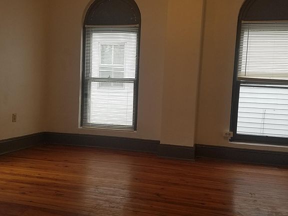 2nd image of 113 Linden Ave #1/2