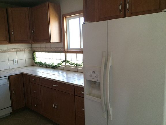 4th image of 101 W Avenue I