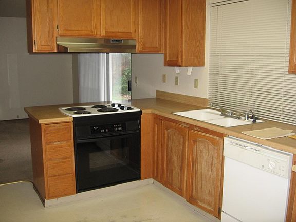 5th image of 6016 Covewood Ct