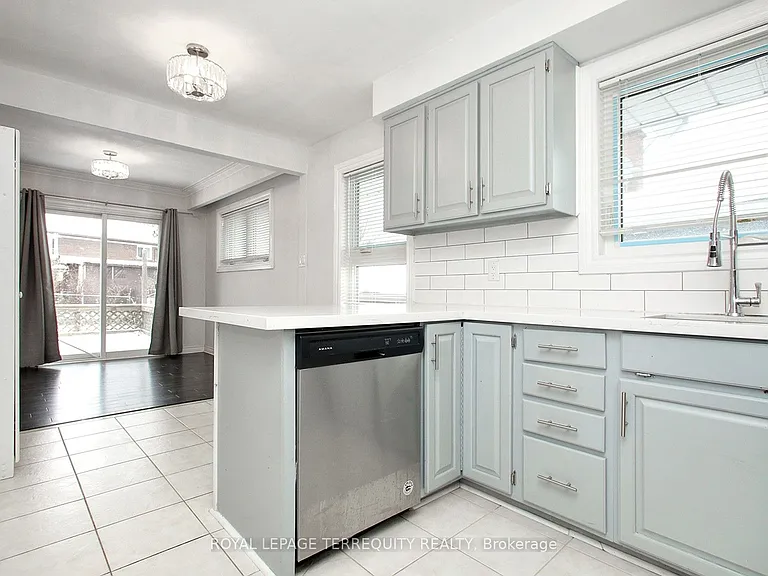 1 Barnes Cres — Photo 16