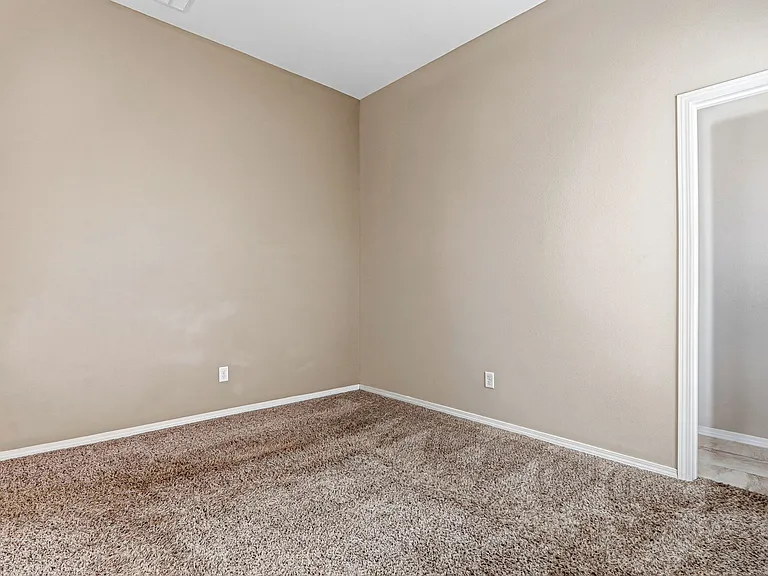 714 Hc Gilbert Minjares Dr — Photo 14