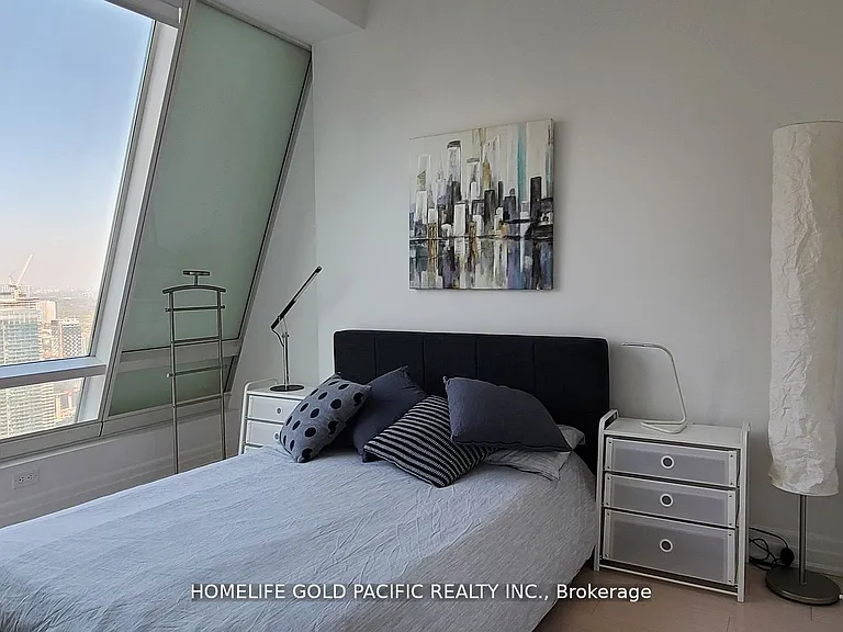 8 The Esplanade #5406 — Photo 11
