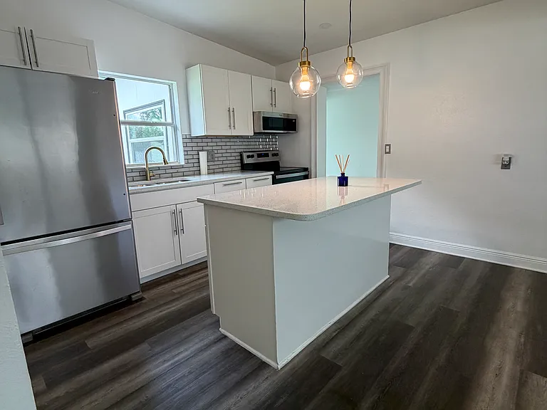 4870 Seminole Ave — Photo 26