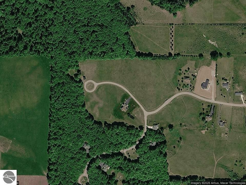 1st image of 6 Horseshoe Trl #6