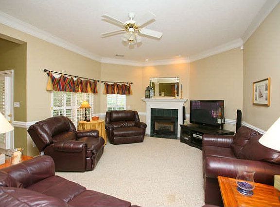 3rd image of 1403 Aylesbury Dr
