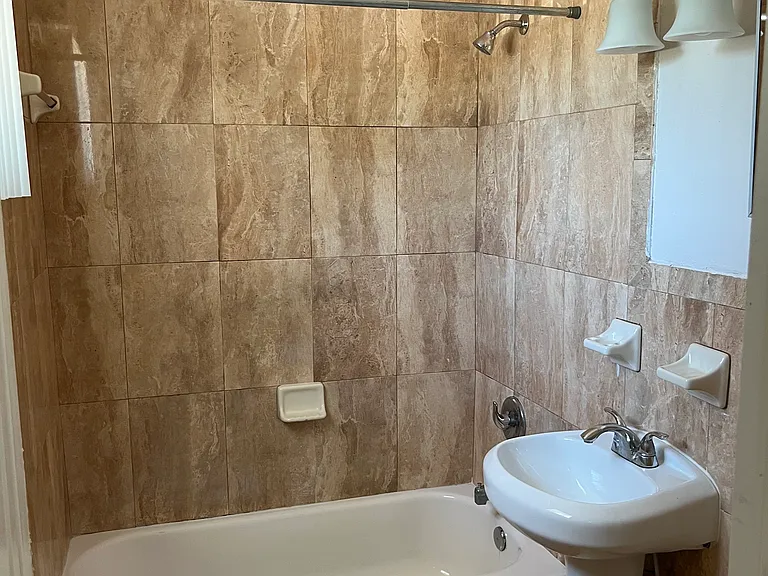 1355 NE 111th St #1 — Photo 35