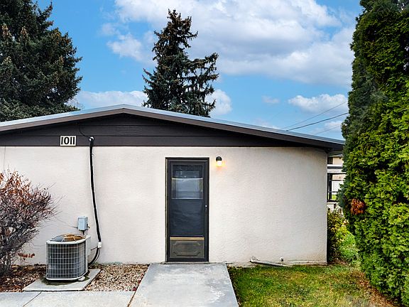 2nd image of 1011 W Willow Ave