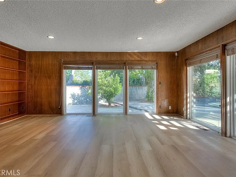 16612 Park Lane Cir — Photo 20