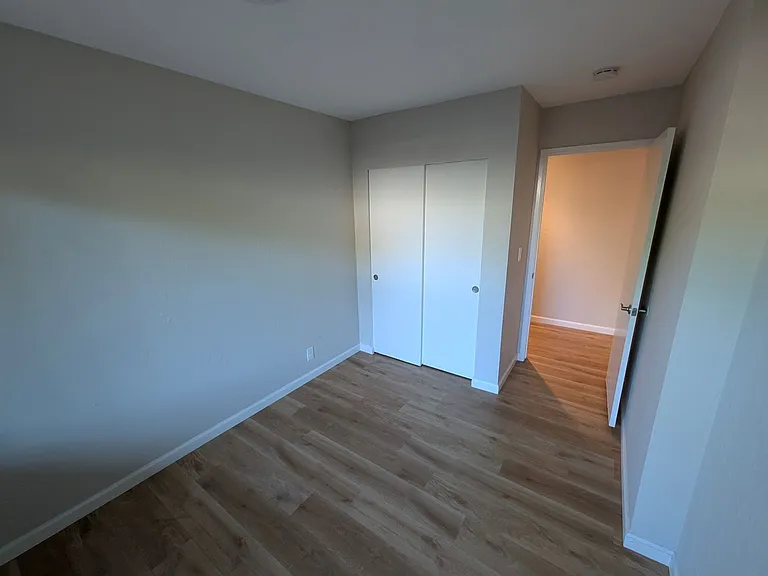 2650 Jones Rd #11 — Photo 5