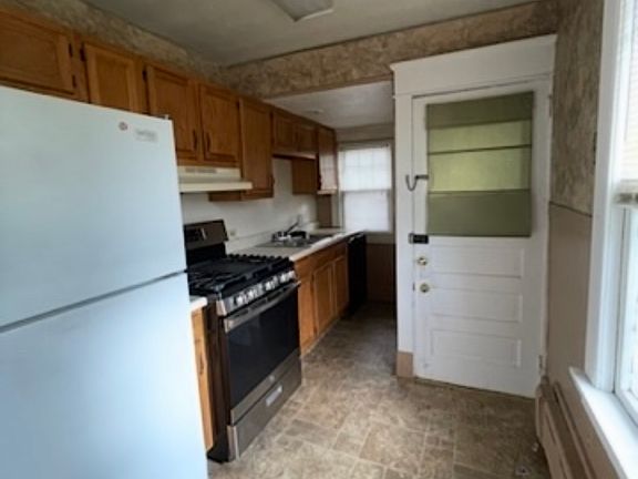 5th image of 611 Gibson Ave #4