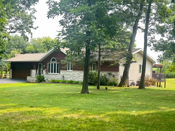 1266 Clairville Rd, Oshkosh, WI 54904