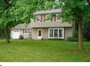 1996 Hawthorne Ln, Hatfield, PA 19440