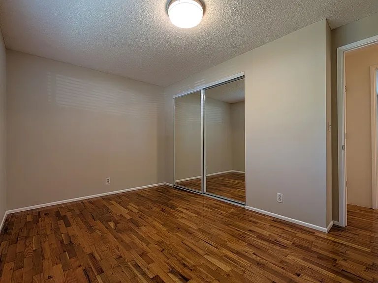 2425 Leyton Ln — Photo 17