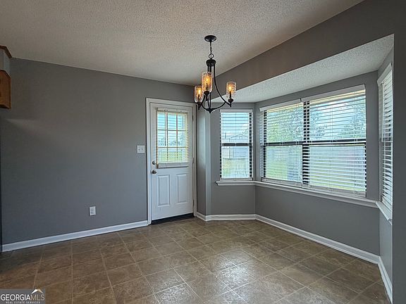 3rd image of 2707 Tara Heights Ct