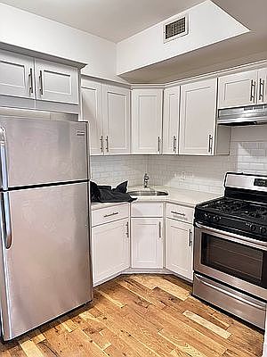 4th image of 74 Mac Dougal St #2F