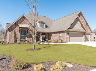 607 NE Green Creek Rd, Bentonville, AR 72712