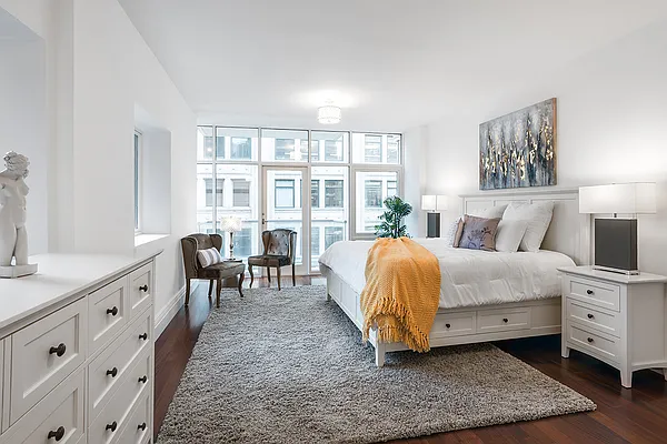 Rented by SERHANT. | media 16