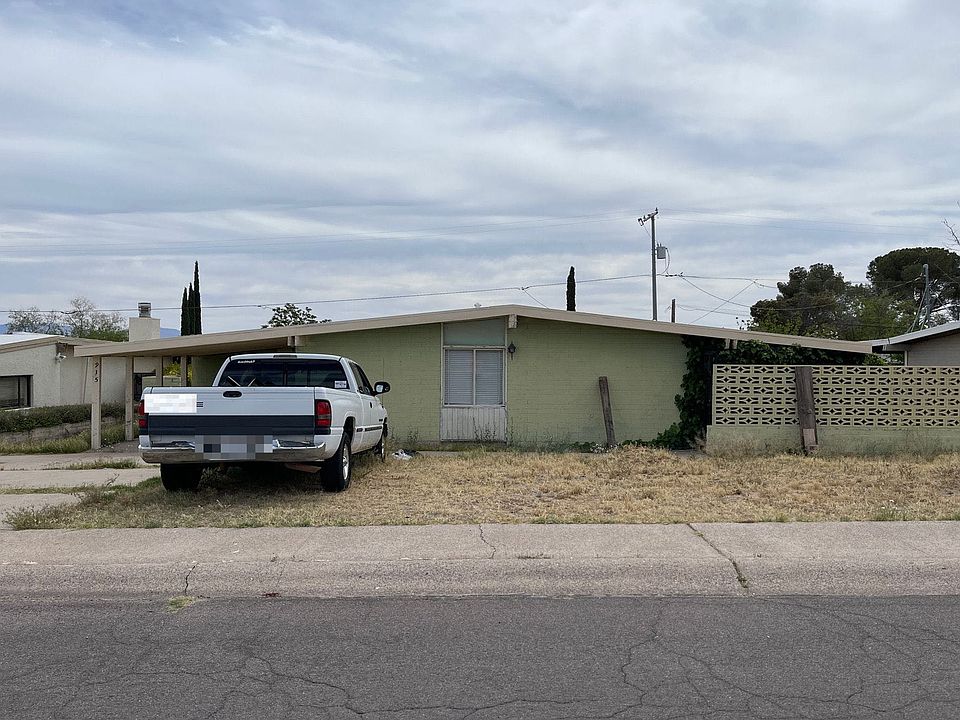 1st image of 915 W 5th Ave