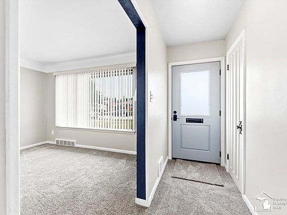 2nd image of 2938 Norwood Dr