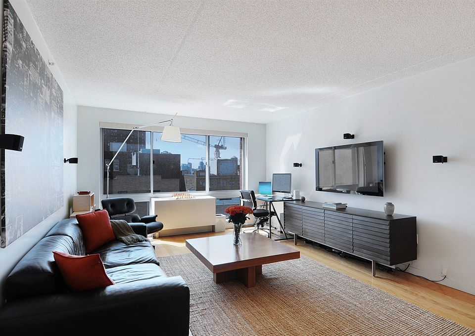 1st image of 555 W 23rd St APT S9d