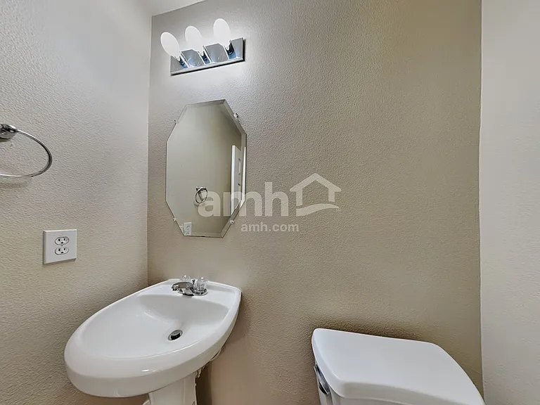 17022 Sperry Landing Dr — Photo 7