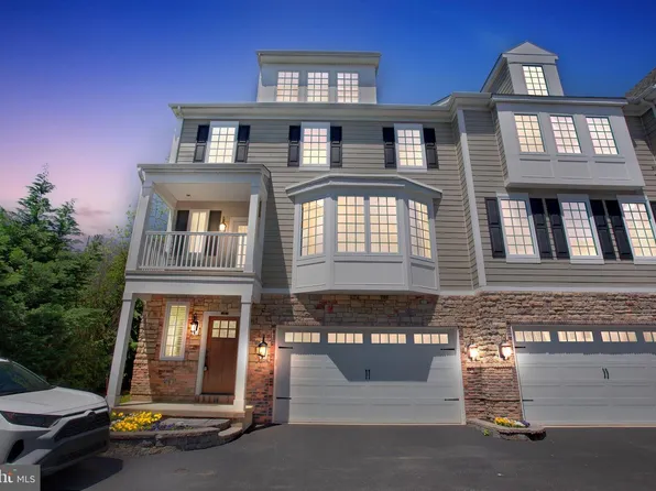 17 Grey Ct, Berwyn, PA 19312