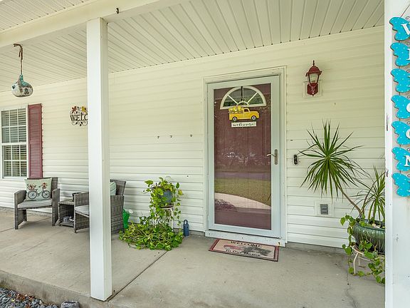5th image of 65 Summer Brooke Ln