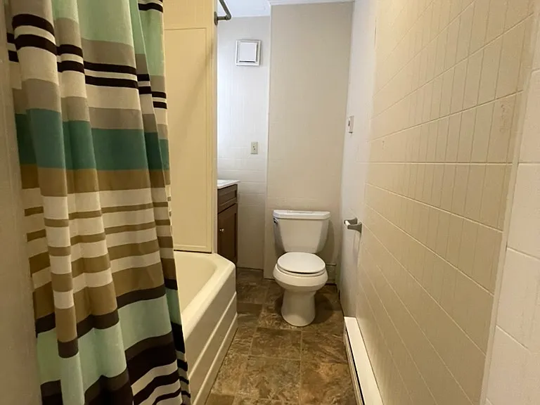 725 Grace St — Photo 9