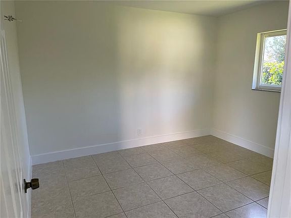 5th image of 3810 NW 84th Ave #3