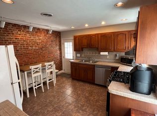 1914 Maple St, Wilmington, DE 19805