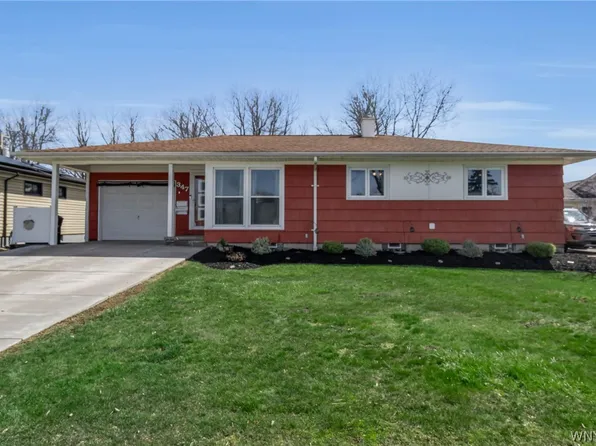 347 Evergreen Dr, Tonawanda, NY 14150