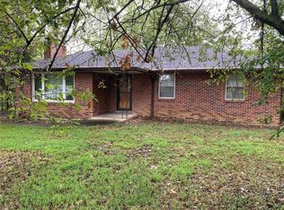 2225 Boulder Crest Dr, Cape Girardeau, MO 63701