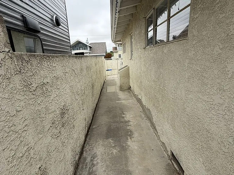 2221 Faust Ave — Photo 28
