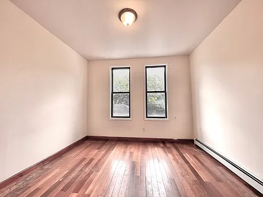 Rented by New Amsterdam Realty Group | media 10