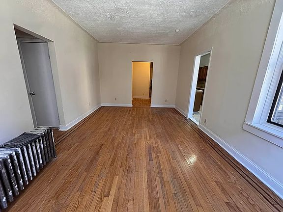 3rd image of 8310 35th Ave APT 1A
