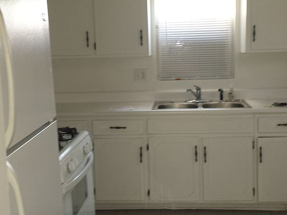 3rd image of 2103 Askew Ave #1