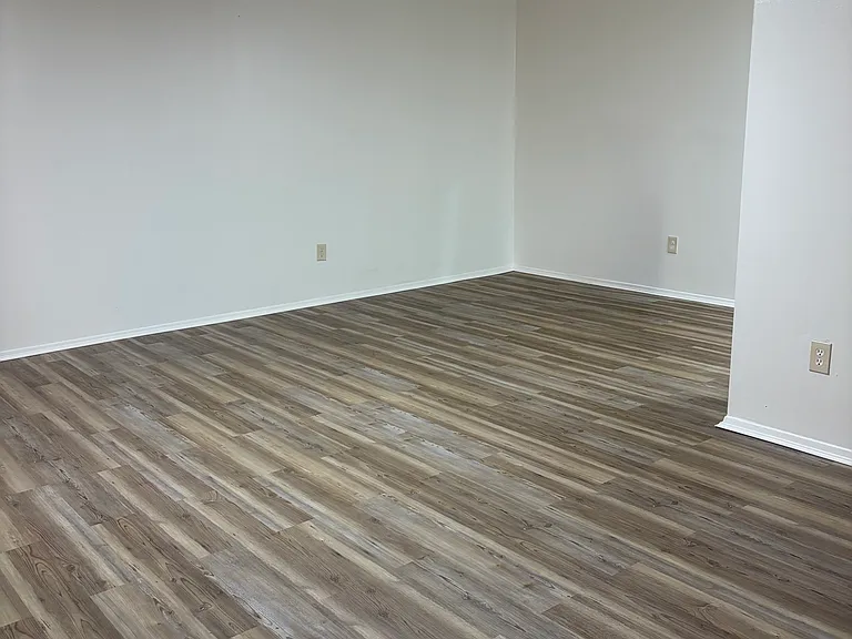 2440 Noble Rd #204 — Photo 6