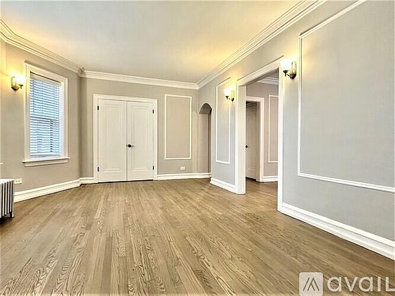 3rd image of 1352 W Carmen Ave APT 1S