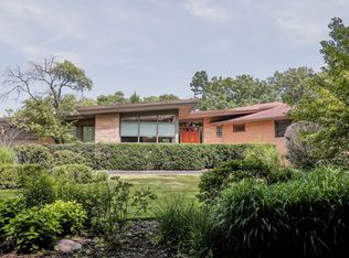 1255 Longmeadow Ln, Glencoe, IL 60022