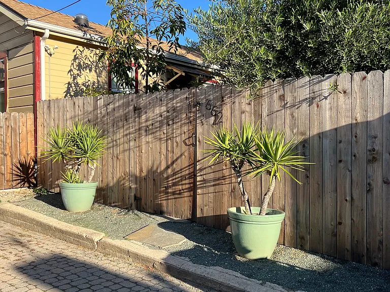 664 Toro St — Photo 18